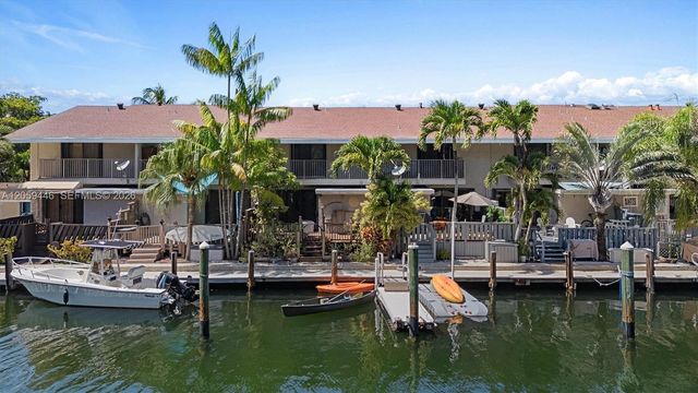 3732 NE 166th St 115, North Miami Beach, FL 33160