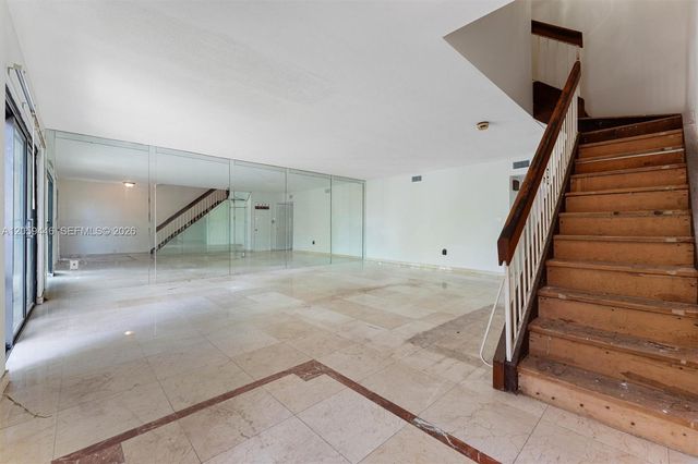3732 NE 166th St 115, North Miami Beach, FL 33160