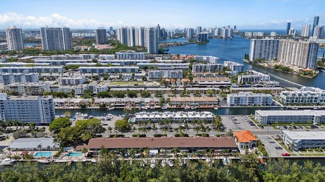 3732 NE 166th St 115, North Miami Beach, FL 33160