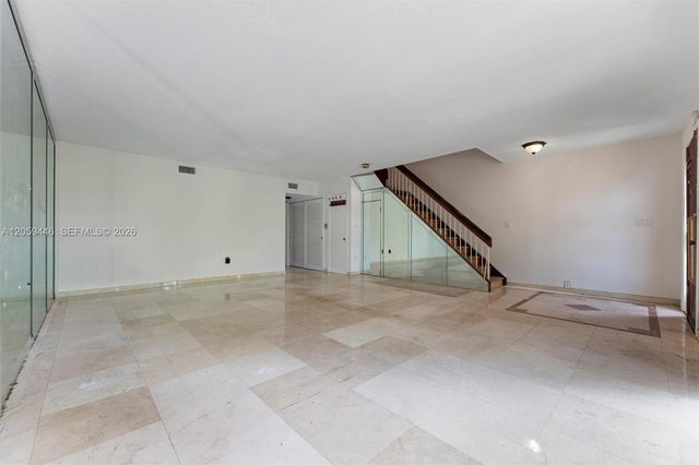3732 NE 166th St 115, North Miami Beach, FL 33160