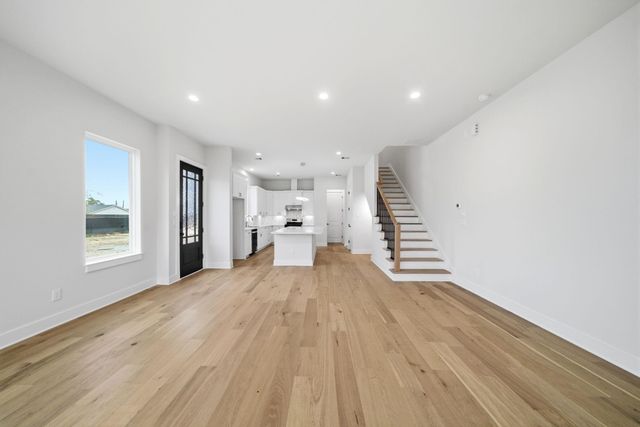 328 Janisch C, Houston, TX 77018