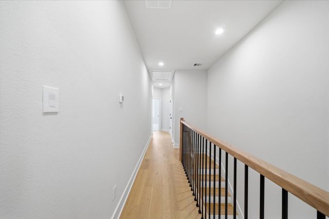 328 Janisch C, Houston, TX 77018