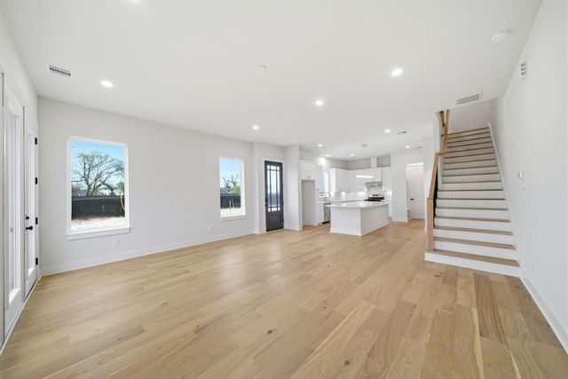 328 Janisch C, Houston, TX 77018