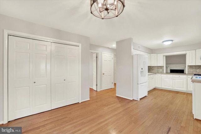 2172 SOUTHBROOK DR, York, PA 17403