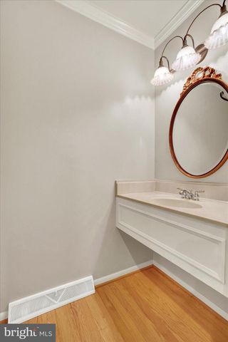 2172 SOUTHBROOK DR, York, PA 17403