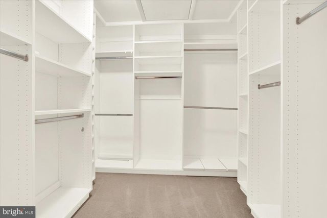 2172 SOUTHBROOK DR, York, PA 17403