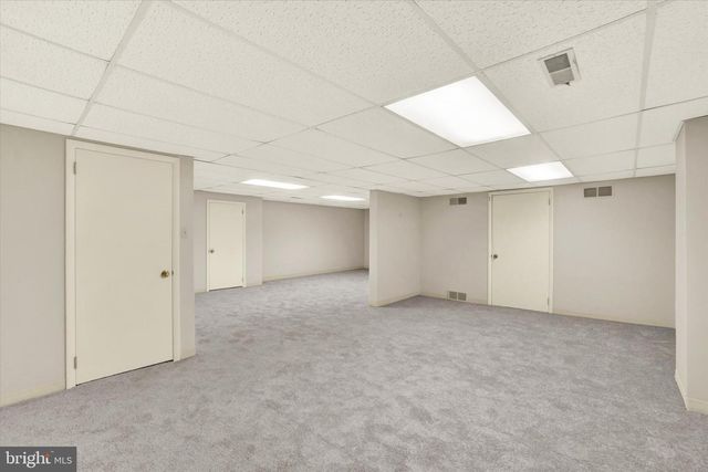 2172 SOUTHBROOK DR, York, PA 17403