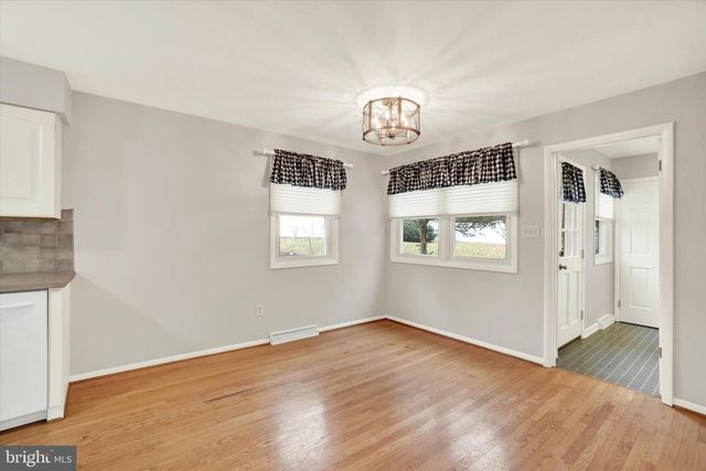 2172 SOUTHBROOK DR, York, PA 17403