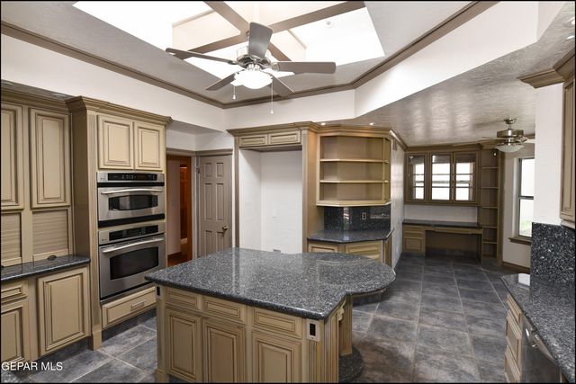 1004 LOS JARDINES Circle, El Paso, TX 79912
