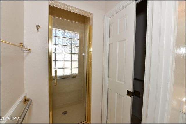 1004 LOS JARDINES Circle, El Paso, TX 79912