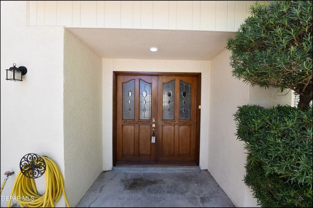1004 LOS JARDINES Circle, El Paso, TX 79912