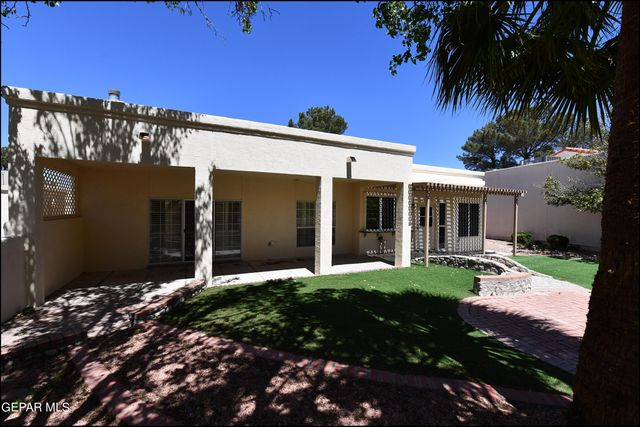 1004 LOS JARDINES Circle, El Paso, TX 79912