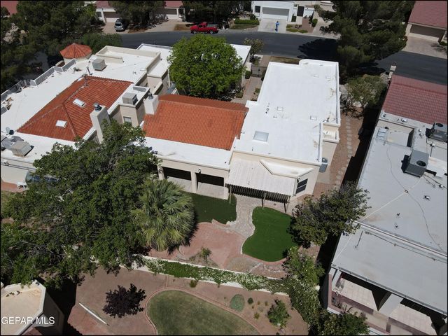 1004 LOS JARDINES Circle, El Paso, TX 79912