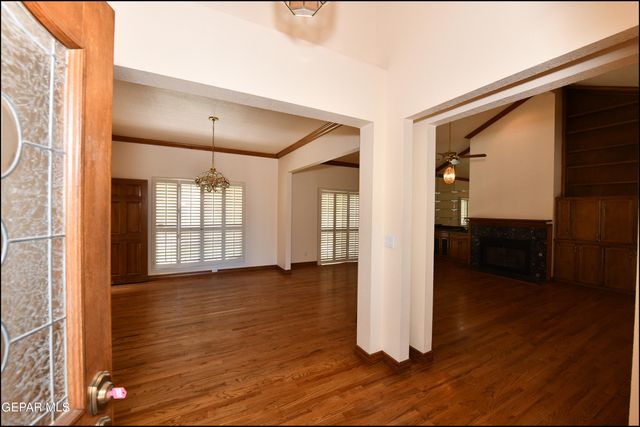 1004 LOS JARDINES Circle, El Paso, TX 79912