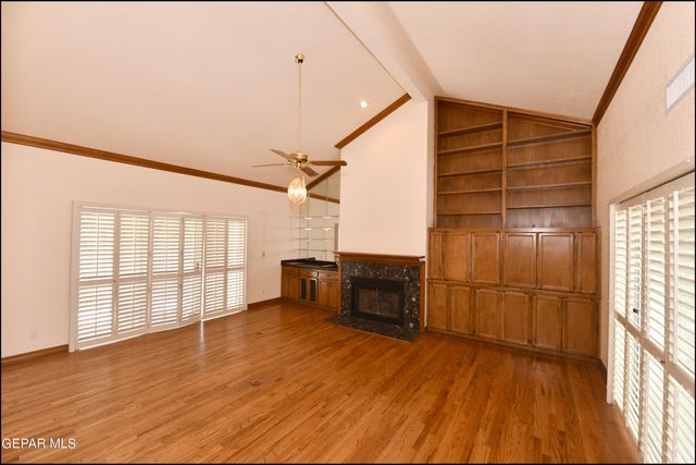 1004 LOS JARDINES Circle, El Paso, TX 79912