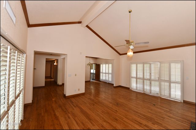 1004 LOS JARDINES Circle, El Paso, TX 79912