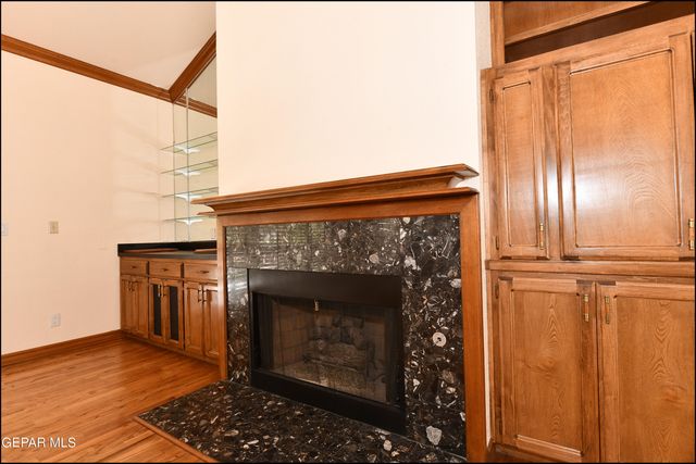 1004 LOS JARDINES Circle, El Paso, TX 79912