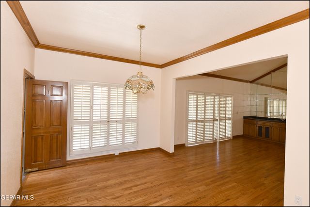 1004 LOS JARDINES Circle, El Paso, TX 79912