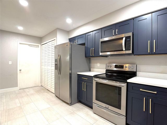 4815 WALDEN CIRCLE 75, Orlando, FL 32811