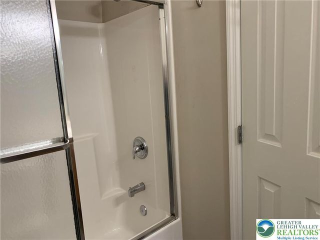 79 West Market Street Apartment T, Bethlehem City, PA 18018