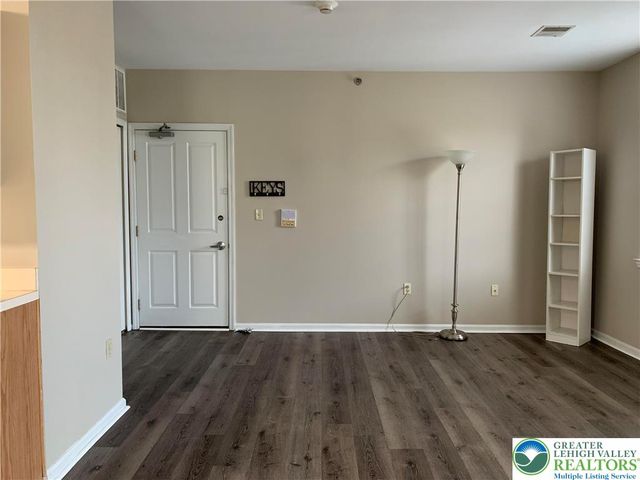 79 West Market Street Apartment T, Bethlehem City, PA 18018