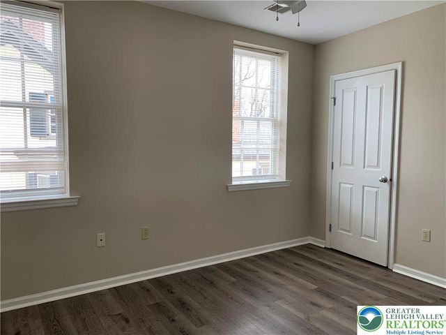 79 West Market Street Apartment T, Bethlehem City, PA 18018