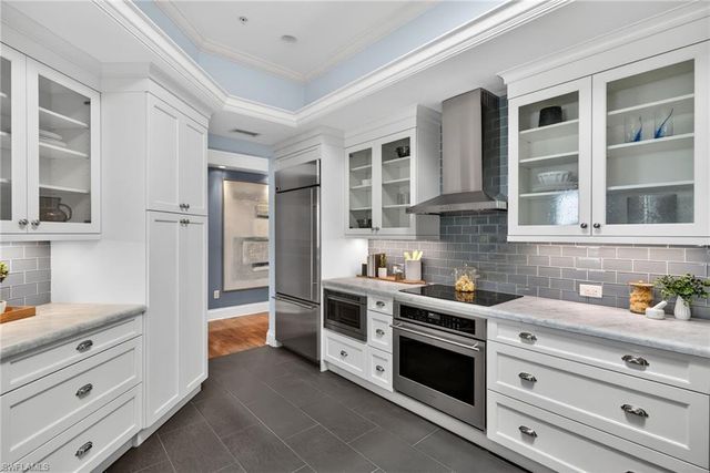 625 5th AVE S PH-302, Naples, FL 34102