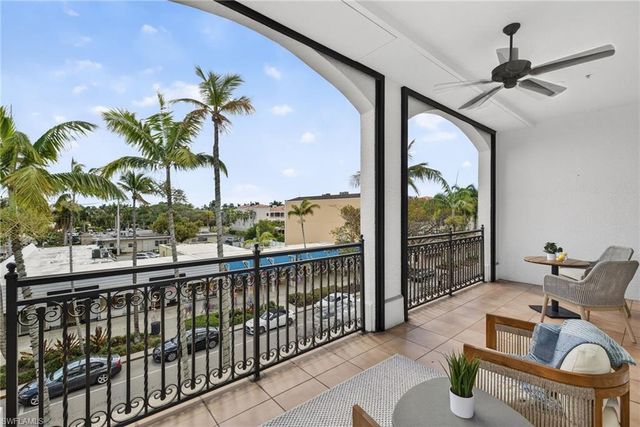 625 5th AVE S PH-302, Naples, FL 34102