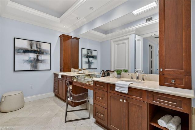 625 5th AVE S PH-302, Naples, FL 34102