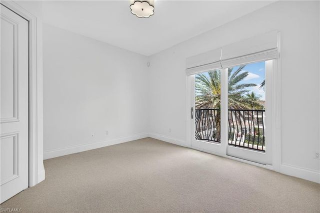 625 5th AVE S PH-302, Naples, FL 34102