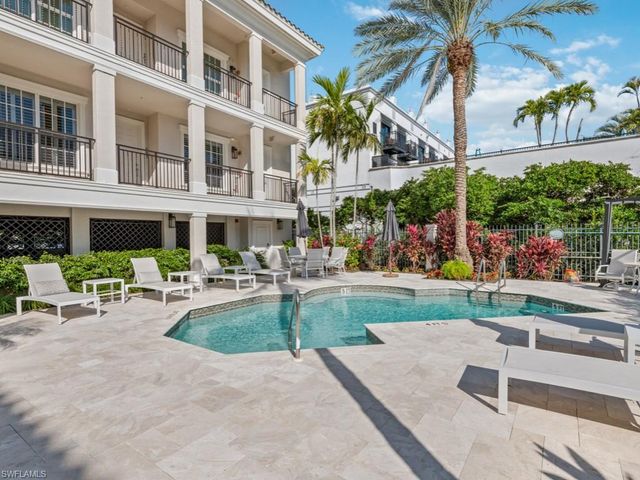 625 5th AVE S PH-302, Naples, FL 34102