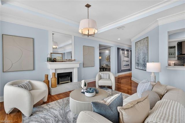 625 5th AVE S PH-302, Naples, FL 34102