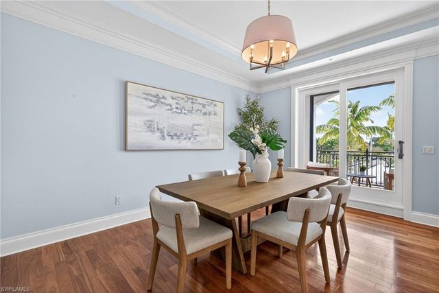 625 5th AVE S PH-302, Naples, FL 34102