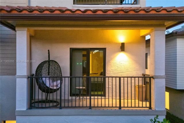 4809 NW 83rd Pkwy, Doral, FL 33166