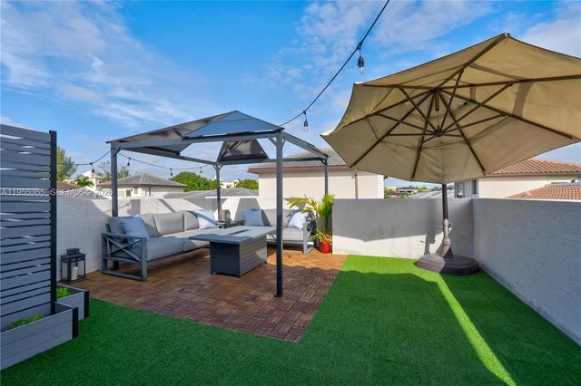 4809 NW 83rd Pkwy, Doral, FL 33166