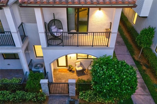 4809 NW 83rd Pkwy, Doral, FL 33166