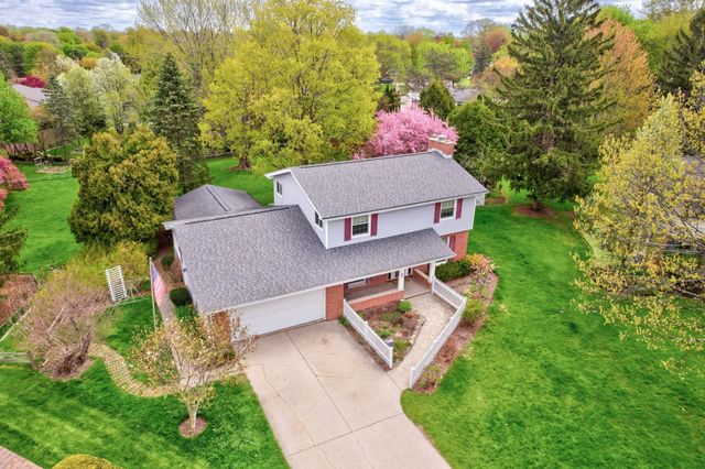 5 Mary Lane Court, Frankenmuth, MI 48734