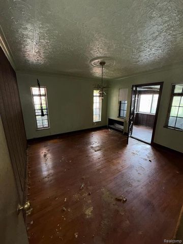17594 Indiana Street, Detroit, MI 48221