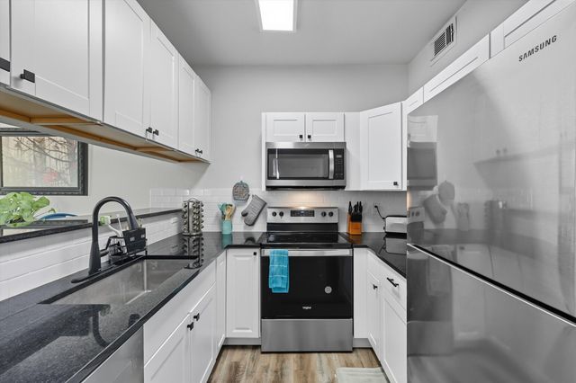 4430 Point Boulevard 203, Garland, TX 75043