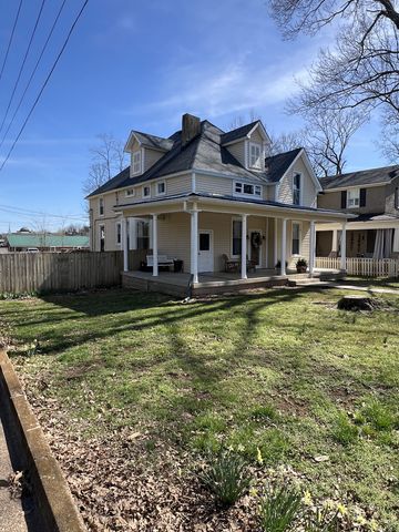 201 Pleasant St, Mount Pleasant, TN 38474