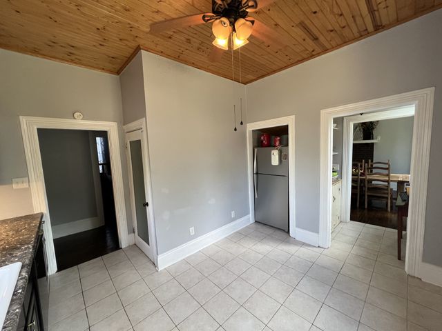 201 Pleasant St, Mount Pleasant, TN 38474