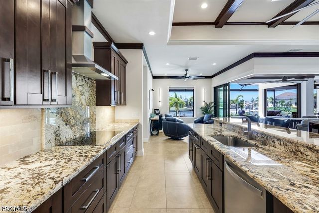 128 NW 39th AVE, Cape Coral, FL 33993