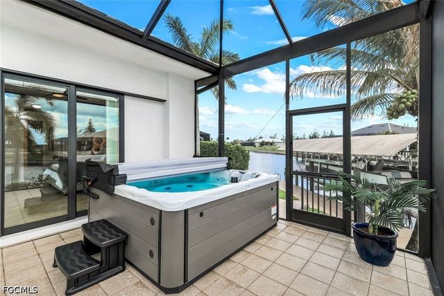 128 NW 39th AVE, Cape Coral, FL 33993