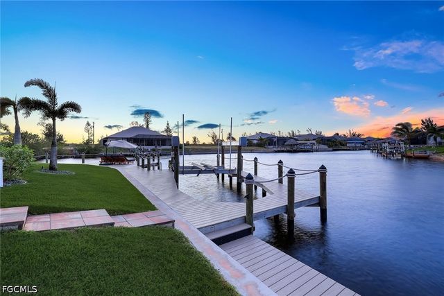 128 NW 39th AVE, Cape Coral, FL 33993