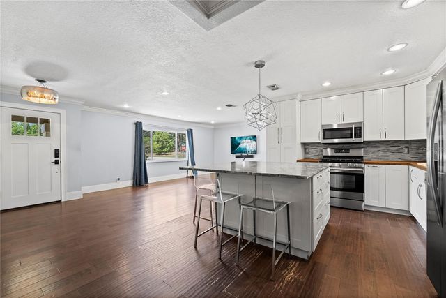 8007 COTE COURT, Orlando, FL 32836