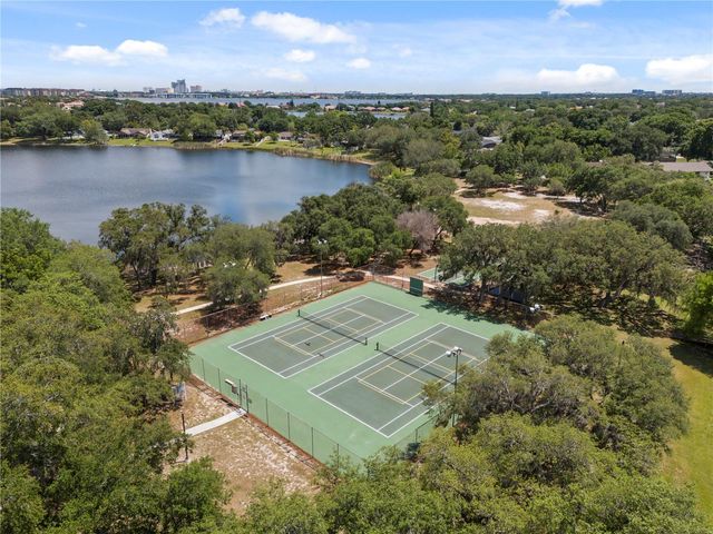 8007 COTE COURT, Orlando, FL 32836