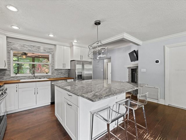 8007 COTE COURT, Orlando, FL 32836