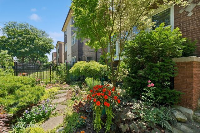 7248 N Hamilton Avenue, Chicago, IL 60645