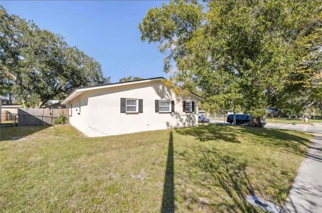 1004 N BETTY LANE, Clearwater, FL 33755