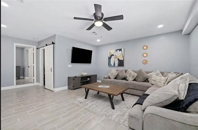 1004 N BETTY LANE, Clearwater, FL 33755